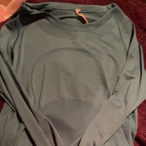 lululemon blue swiftly tech size 10 very good used condition 😁